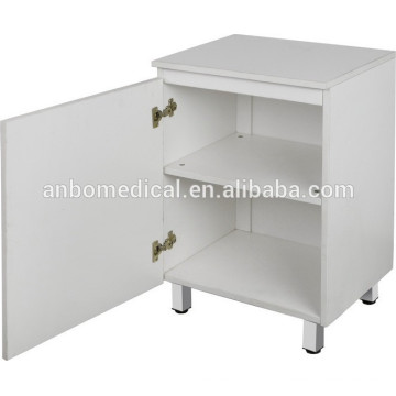 Hospital ou uso doméstico armário de cabeceira de madeira com duas prateleiras e uma porta